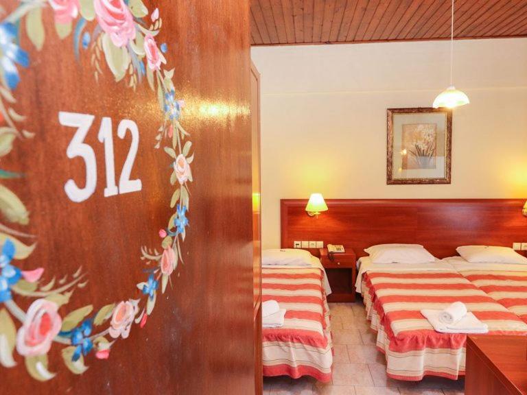 לאוטרה אדיפסאו Spa Hotel Alex מראה חיצוני תמונה